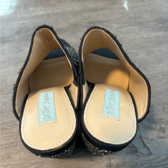 Glitter Heels - Picture 3 of 6